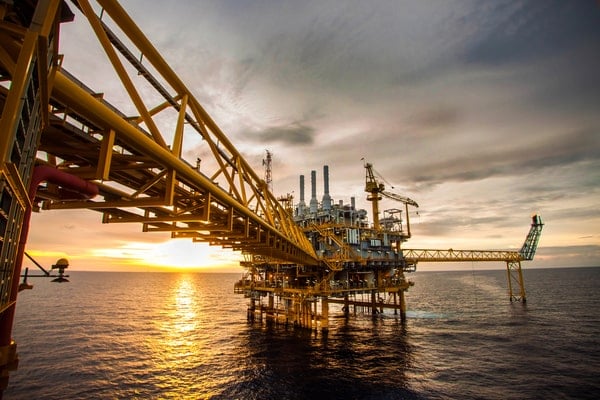 Workflow Automation Solution for Drone-based Oil Rig Inspections